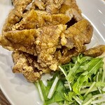 かつぎや - 豚肉といえばほんのりカレー味のお摘み排骨