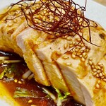 かつぎや - こちらも鶏ムネ肉で作るよだれ鶏　上品な美味しさです
