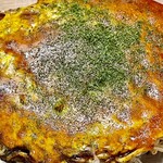 お好み焼き 越田 - 好みの焼き加減です　そばと生地がソースに絡んで大変美味です