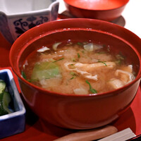 高瀬 - 【海鮮丼＠税込1,300円】味噌汁