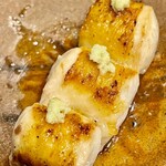 酒亭 田中 - 熊野地鶏の抱き身　炭を落ち着かせて事無きを得ました