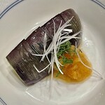 酒亭 田中 - お通し2 茄子の煮浸し　包丁で味が変わる切り付けです