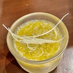酒亭 田中 - お通し3 能登の絹海蘊　ふわふわなんですがプツプツと強い食感があって沖縄の島海蘊といい勝負です