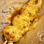 酒亭 田中 - 熊野地鶏のぽんぺた　皮付きの羽子板です