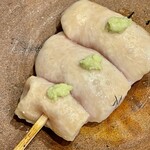 酒亭 田中 - 熊野地鶏の笹身さび焼き　塩の当て方が均等でしっとり汗をかかせて美味しく仕上げているのがよくわかります