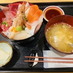 浜めし 海鮮 ふぃっしゅ - 上海鮮丼