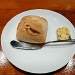 馳走西健一 - フランス産のパンとボルディエさんの海藻入りバター