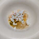 馳走西健一 - 桃 白ワインのジュレと焼津のパッションフルーツ、ミントのシャーベット