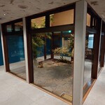 馳走西健一 - 内観