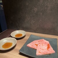 焼肉うしごろ 新宿三丁目店 - 