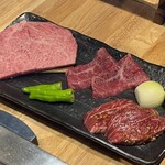 焼肉うしこぞう - 特上和牛3種盛り