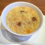 141 OUJI TABLE - ②たまごスープ…冷房の中での温かいスープは、また格別に美味し！