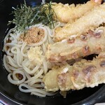 手打うどん 三豊 - うどんは細め