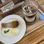 Tonbo cafe - アイスカフェラテ+アールグレイシフォンセット