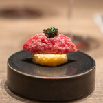 USHIGORO S. - キャビアと和牛のタルタル