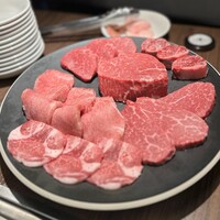 東京食肉市場直送 肉焼屋 D-29 広尾店 - 