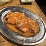 Kagurasaka Yakiniku Rasso - コースのホルモン盛り合わせ 確か（左）ミノ（右）ギアラ