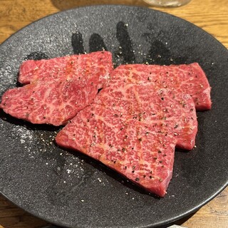 Kagurasaka Yakiniku Rasso - 追加した シンシン 赤身だから脂っぽすぎないけど柔らかくておいしい！