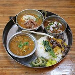 BLOCK HOUSE 水曜カレー - 