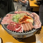 Yakiniku Kankokuryouri Yaku Yaku Shokudou - 