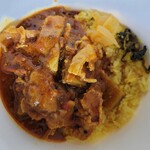 SPICY CURRY 魯珈 - もずくとゴーヤの豚バラカレー