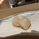 寿し処 おたる亭 弥助 - 帆立