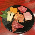 Yakiniku Niku No Suke To-Kyo- - 最初のお皿