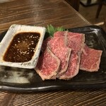 あか牛焼肉専門 和牛一頭流 肉萬 - 