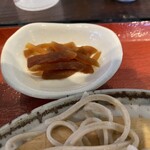 蕎麦 みずき - 少し酸味のあるお漬物。緩急をつけてくれます。