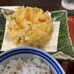 蕎麦 みずき - かき揚げです。じゃがいもの美味しさにふれて下さい。