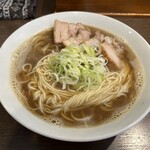 麺処 遊 - 肉煮干しそば（普通盛）950円