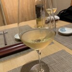Kisetsu Ryouri Washoku - 少し果実味を感じるライトな白ワイン