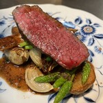 フランス料理店mondo - 料理写真:北海道十勝本別町美蘭牛"福姫"のロティ