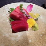 マラルンガ 和琉創作 - お造り:本鮪の赤身と中トロ
