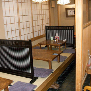 落ち着いてゆっくりくつろげる祇園の京風広東料理店