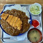 大みや食堂 - カツカレー大盛1150円を上にカツを乗っけてとお願いしました！