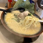 横浜家系ラーメン 龍馬家 - 