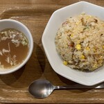 餃子とラーメンの旨い店 みよし - チャーハン