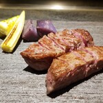 新宿 鉄板焼き YOKOTA - 黒毛和牛のサーロイン、ヤングコーン、シャドークィーン、ズッキーニ