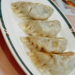 上海菜館 - 焼き餃子が変わりました