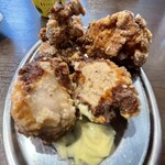 豚骨ソバ かなえ - パカ！プリプリのモモ肉こんにちは！