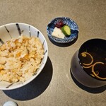 旬彩和遊 楠 - ご飯、赤だし、香の物