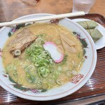 紀ノ川サービスエリア下り線 フードコート - かぐやセット（和歌山ラーメン＋柿の葉寿司）