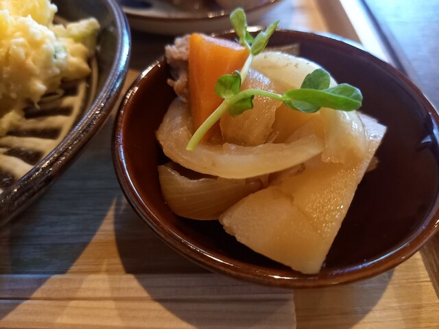 ごはん家 豆豆菜菜 あすか野店 （ゴハンヤマメマメサイサイ） - 白庭台