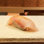 鮨 冨味 - カンパチ