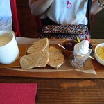 あるうのぱいん - トーストセット