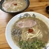 久留米ラーメン　玄竜 - 上：豚骨ラーメン（ねぎ抜き）
下：玄竜豚骨ラーメン