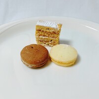 銀座 ハプスブルク・ファイルヒェン - バニーレ、ショコラーデ、リンツァー