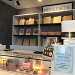 MEETS CHEESE  - 内観