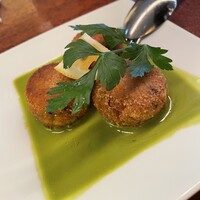 CICADA - モロッコ風スパイシークラブケーキ　結構スパイシーで美味しい